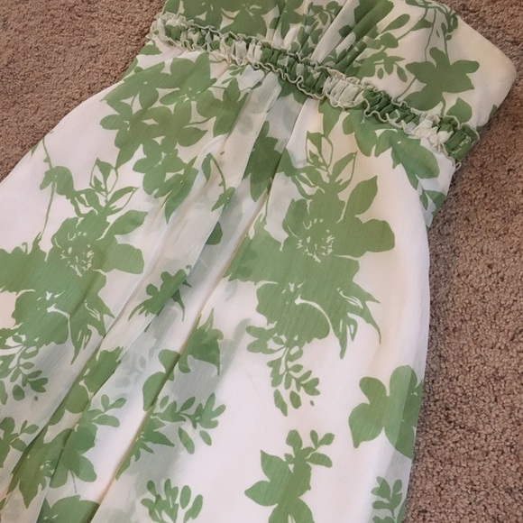 Floral Strapless dress - Picture 3 of 9